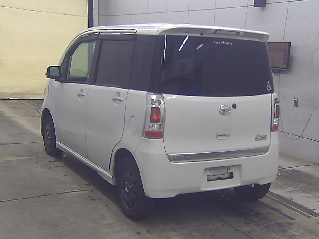 DAIHATSU TANTO EXE