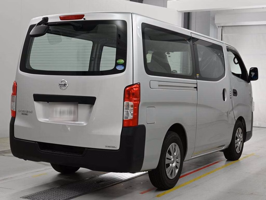 NISSAN NV350 CARAVAN