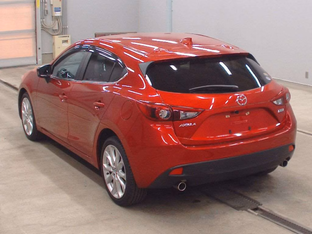 MAZDA AXELA