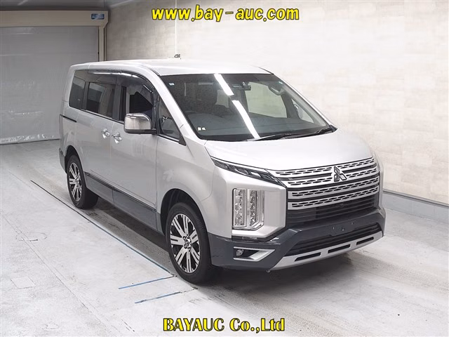 MITSUBISHI DELICA D:5