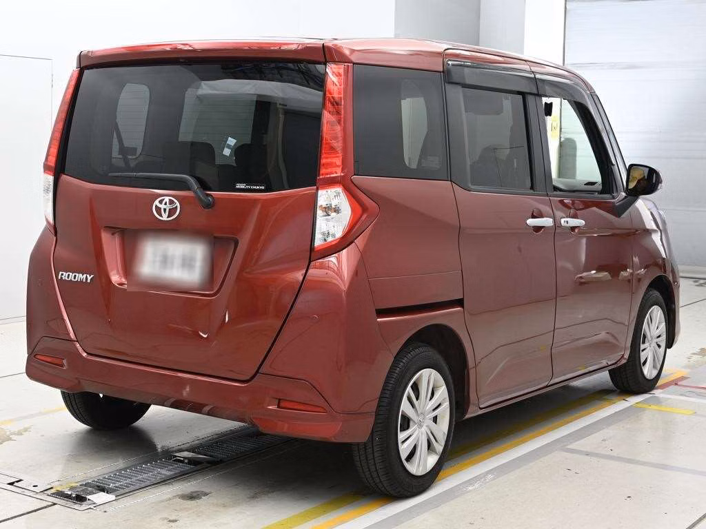TOYOTA ROOMY