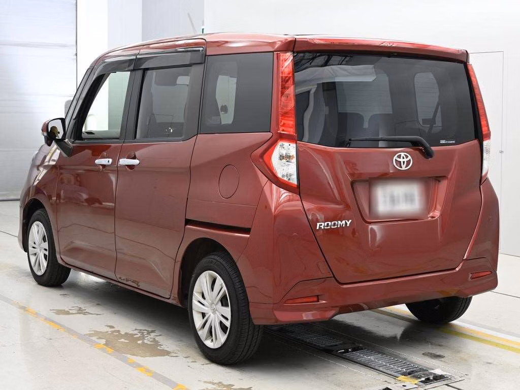 TOYOTA ROOMY