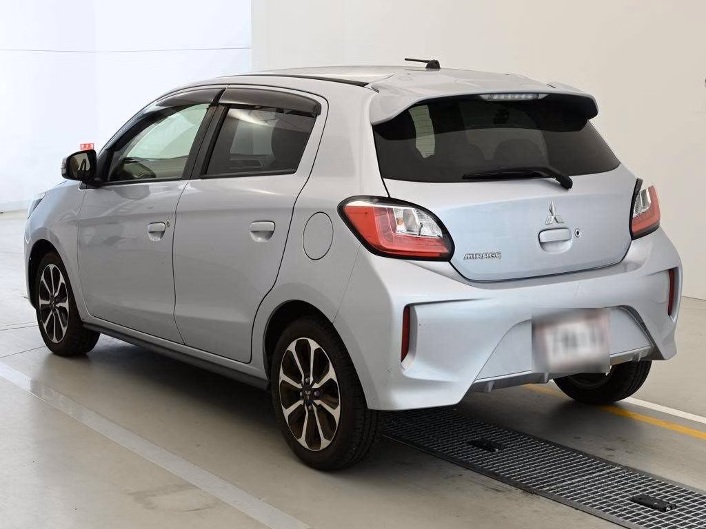 MITSUBISHI MIRAGE
