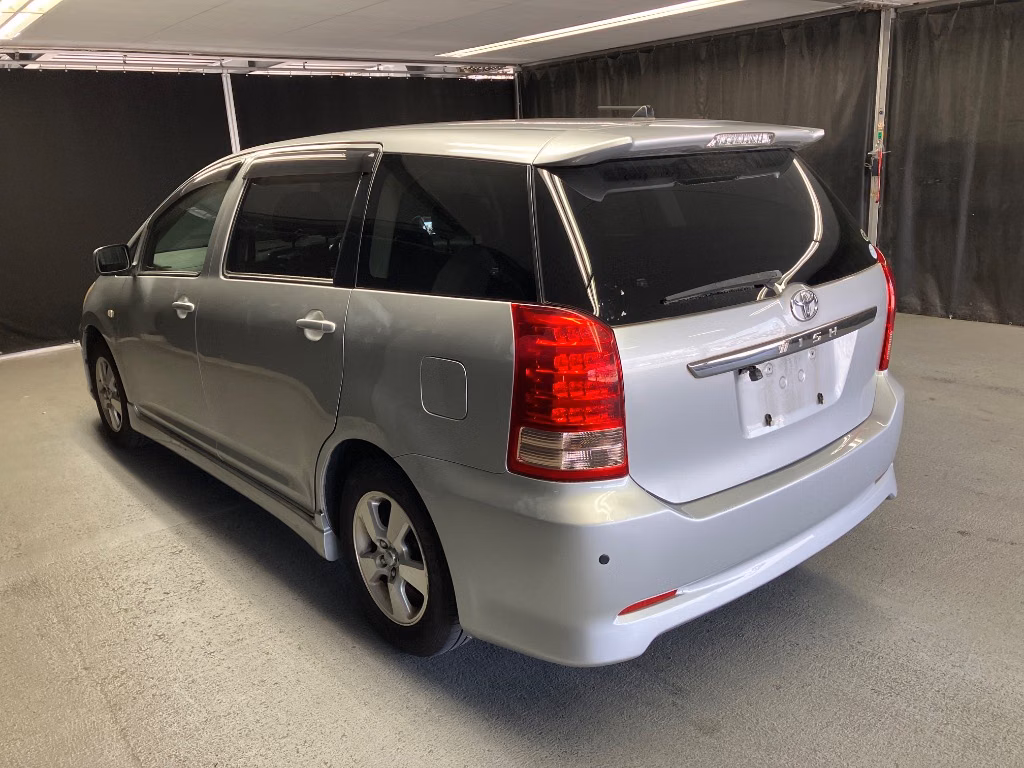 TOYOTA WISH