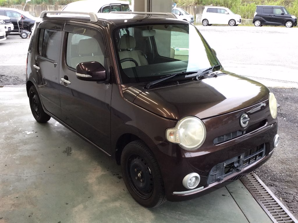 DAIHATSU MIRA COCOA