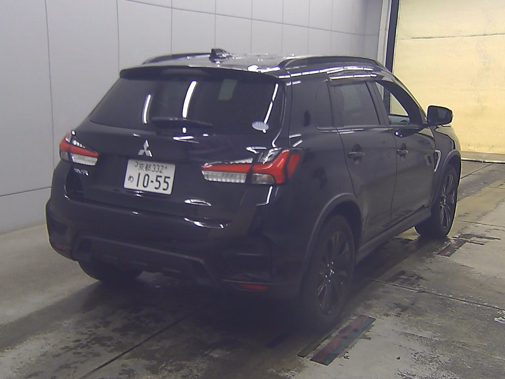 MITSUBISHI RVR