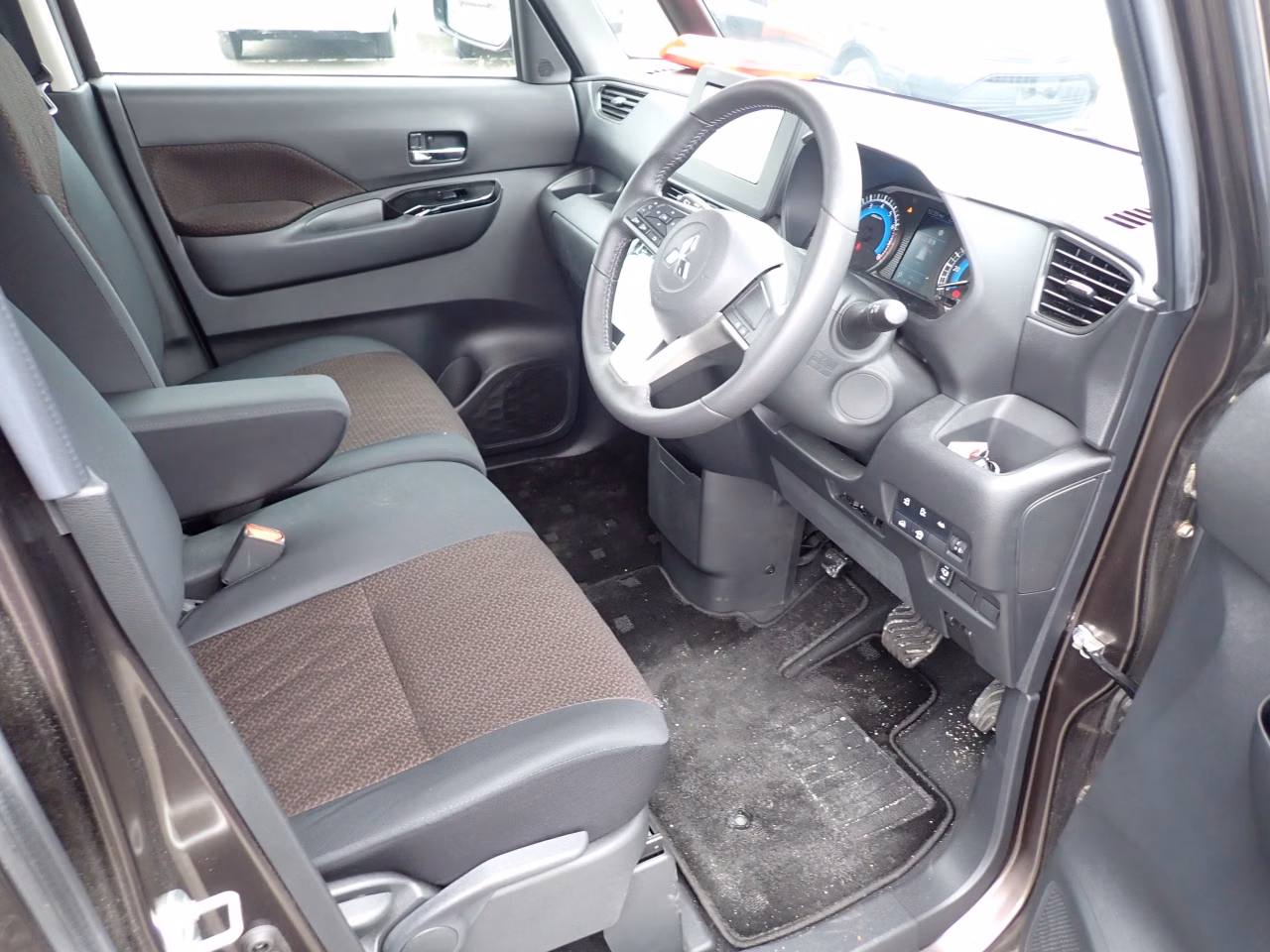 MITSUBISHI EK SPACE