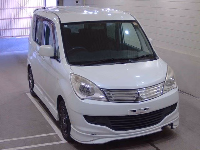 MITSUBISHI DELICA D:2
