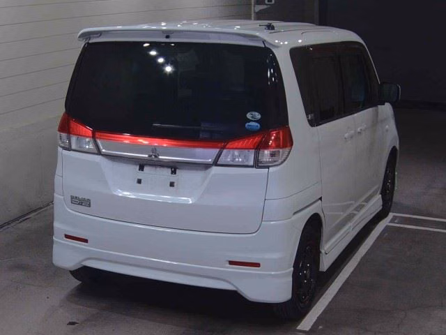 MITSUBISHI DELICA D:2