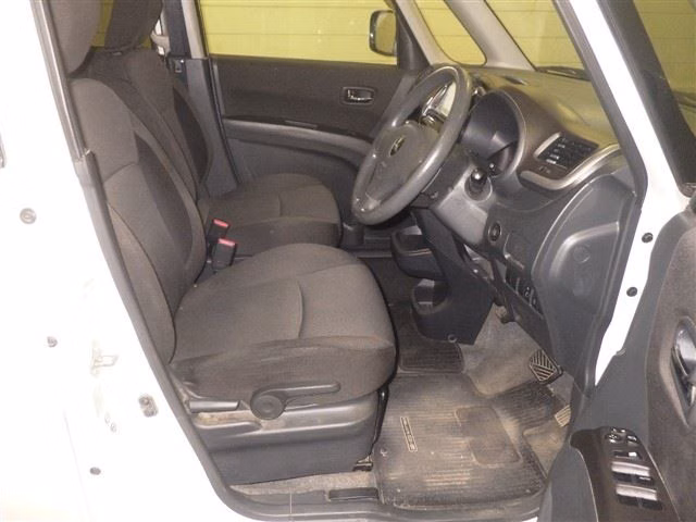 MITSUBISHI DELICA D:2