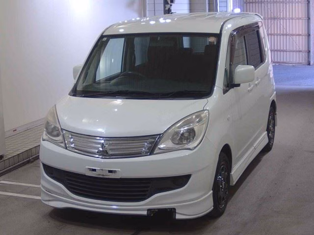 MITSUBISHI DELICA D:2