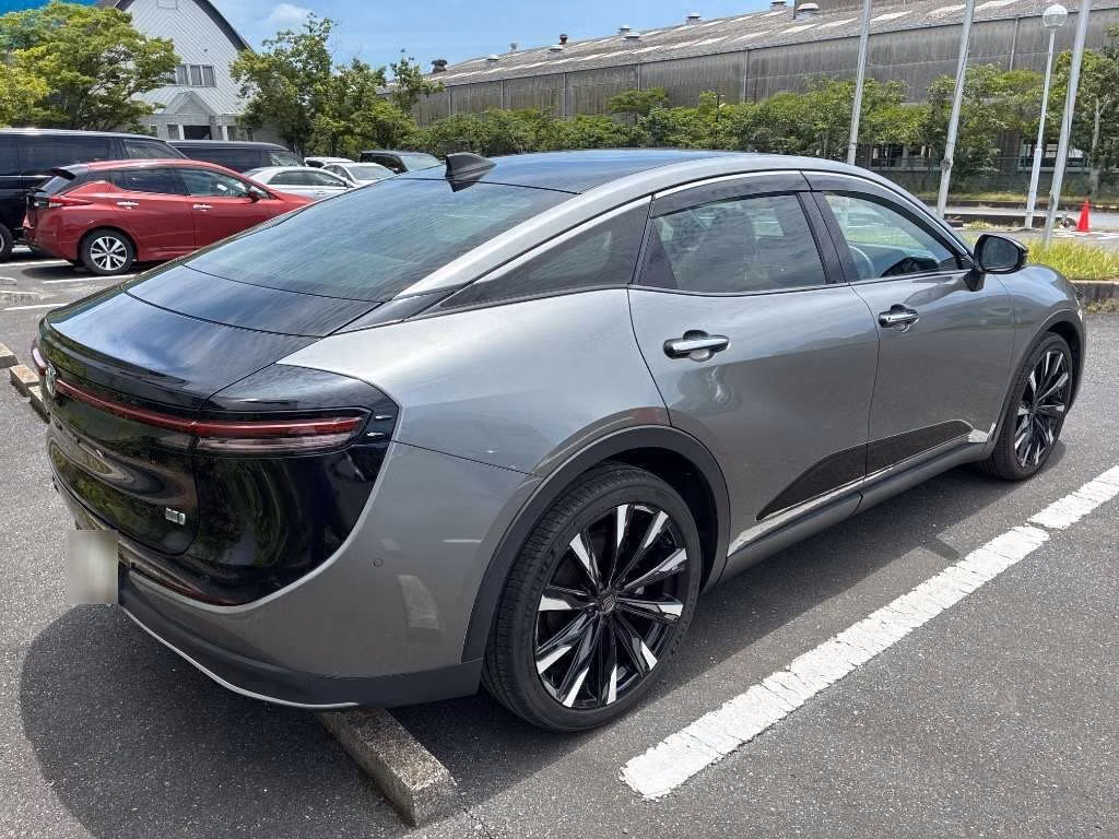 TOYOTA CROWN