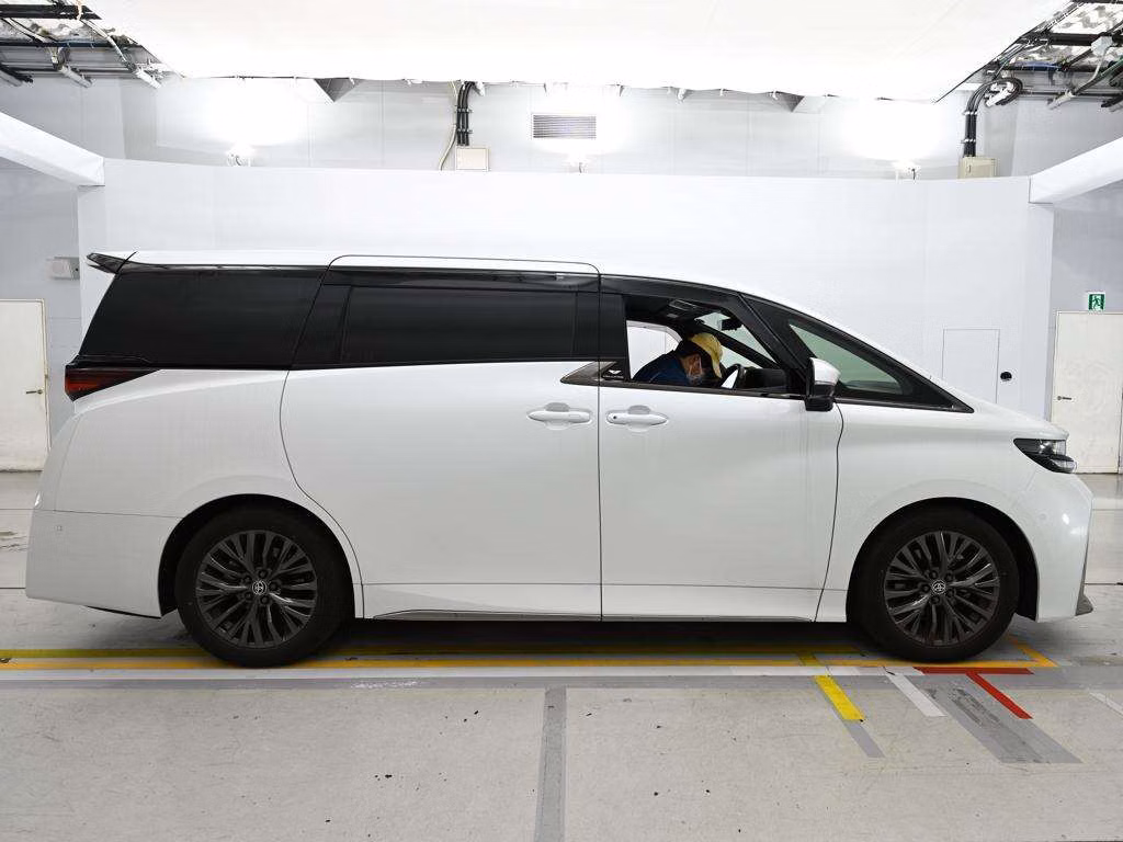 TOYOTA VELLFIRE