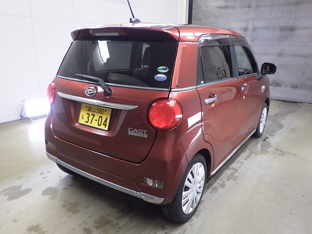 DAIHATSU CAST