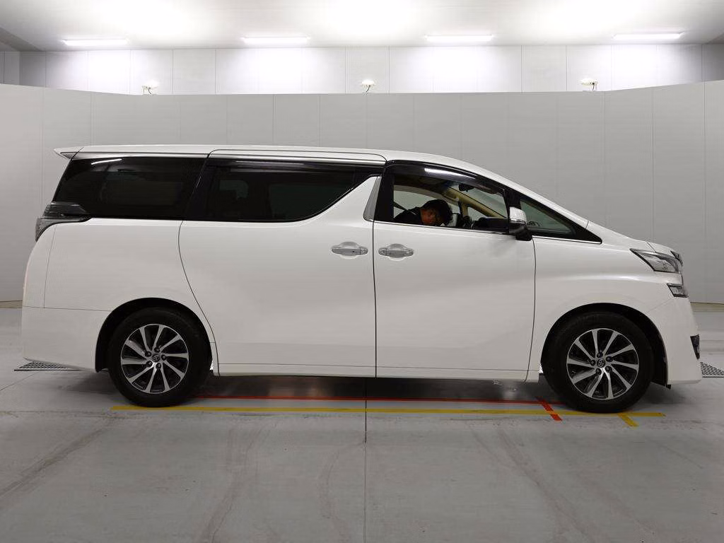 TOYOTA VELLFIRE