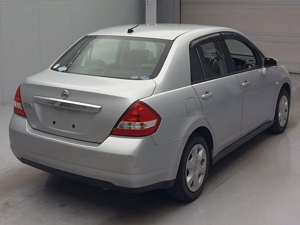 NISSAN TIIDA LATIO