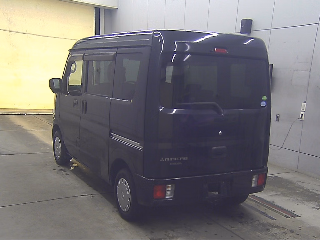 MITSUBISHI MINICAB
