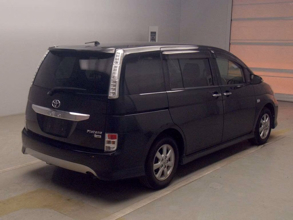 TOYOTA ISIS