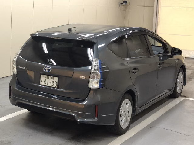 TOYOTA PRIUS ALPHA