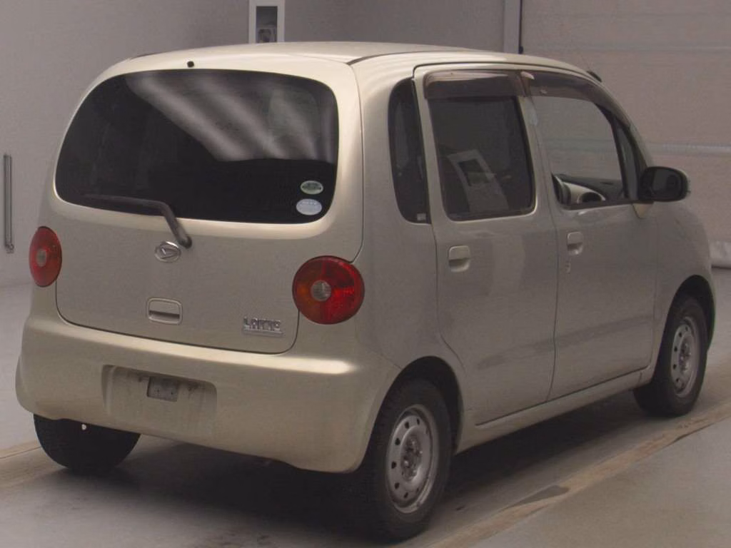 DAIHATSU MOVE LATTE
