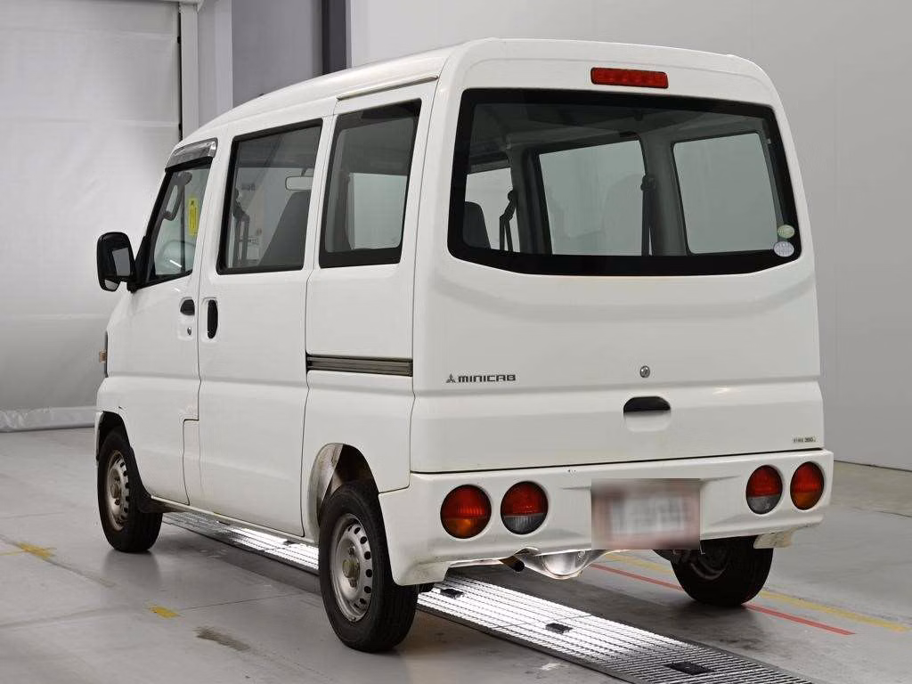 MITSUBISHI MINICAB