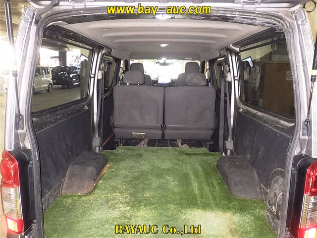 NISSAN NV350 CARAVAN