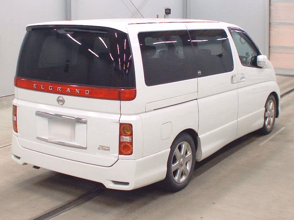 NISSAN ELGRAND