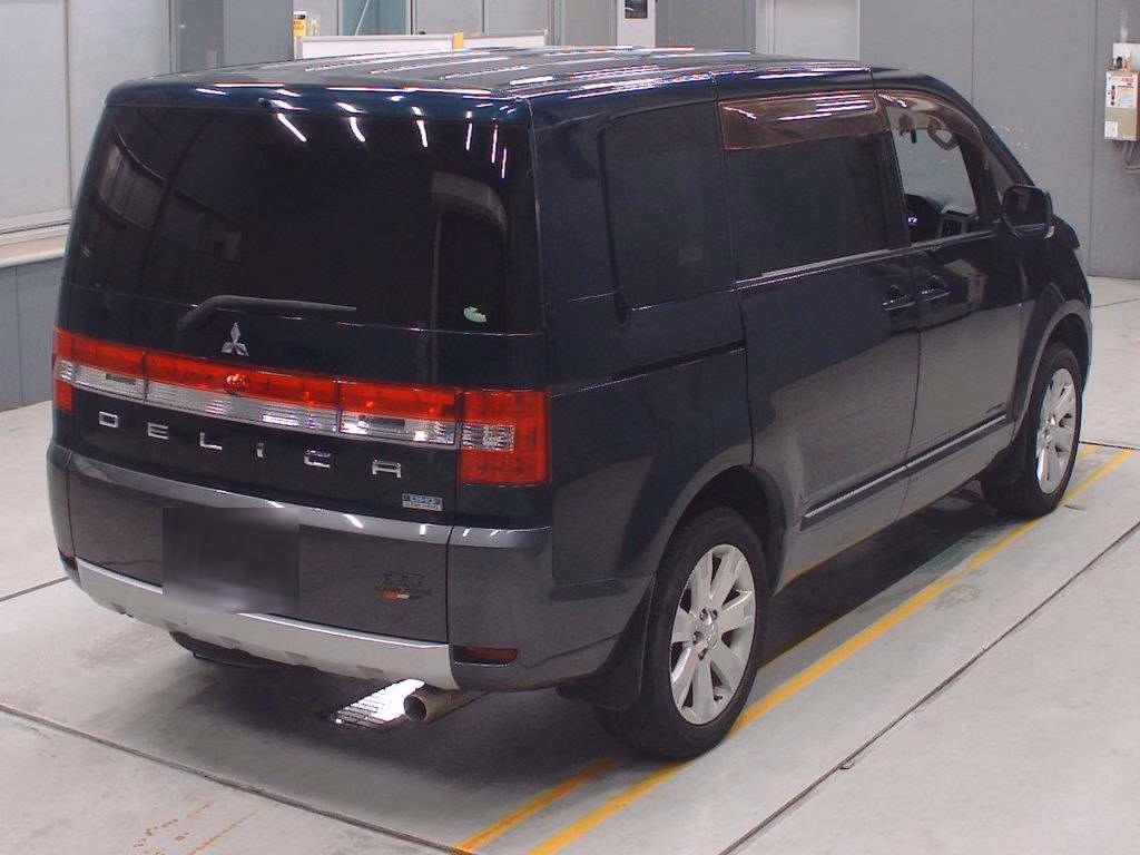 MITSUBISHI DELICA D:5