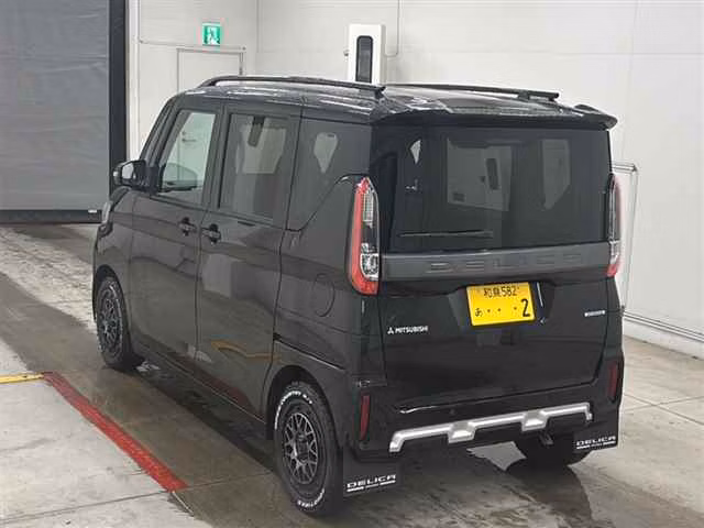 MITSUBISHI DELICA MINI