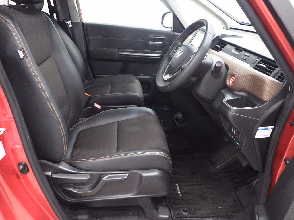 HONDA FREED+