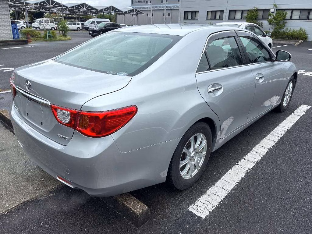 TOYOTA MARK X