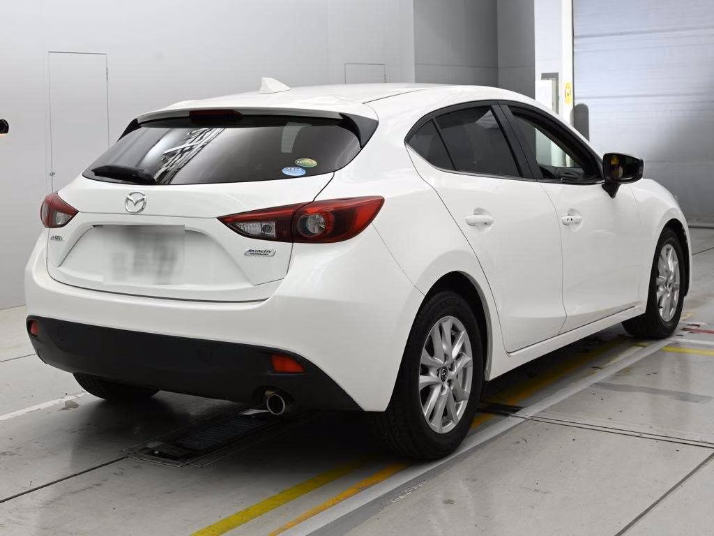 MAZDA AXELA