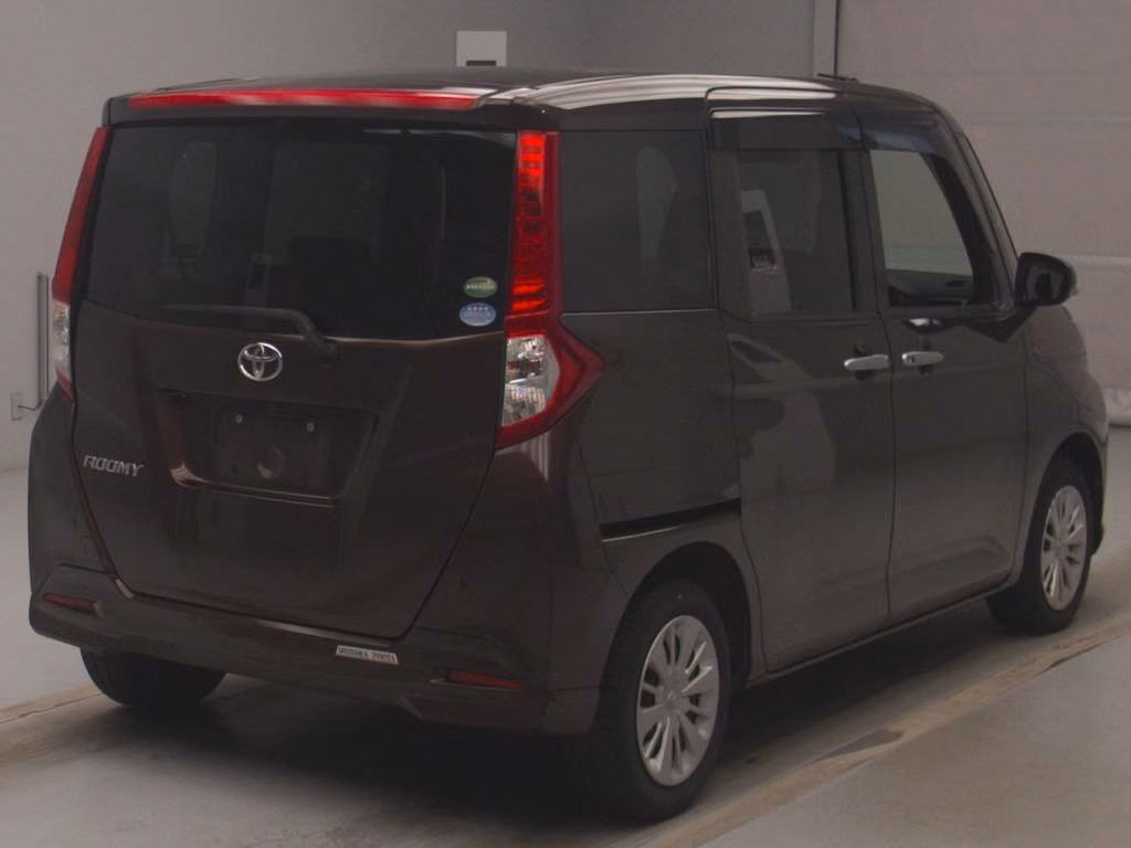 TOYOTA ROOMY