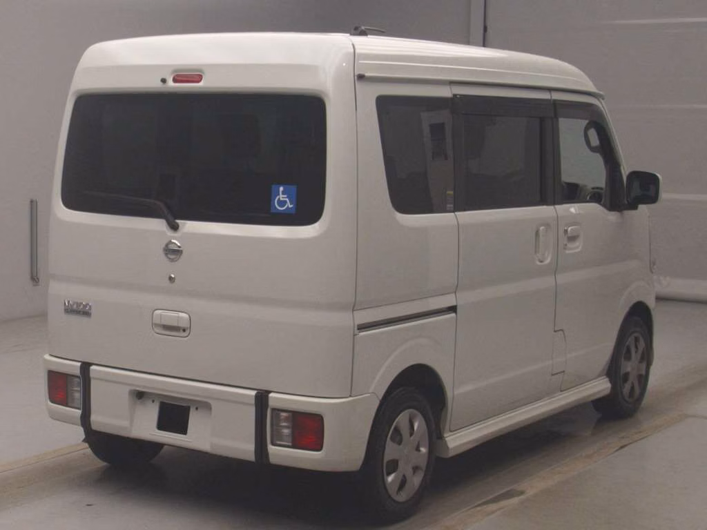 NISSAN NV100 CLIPPER