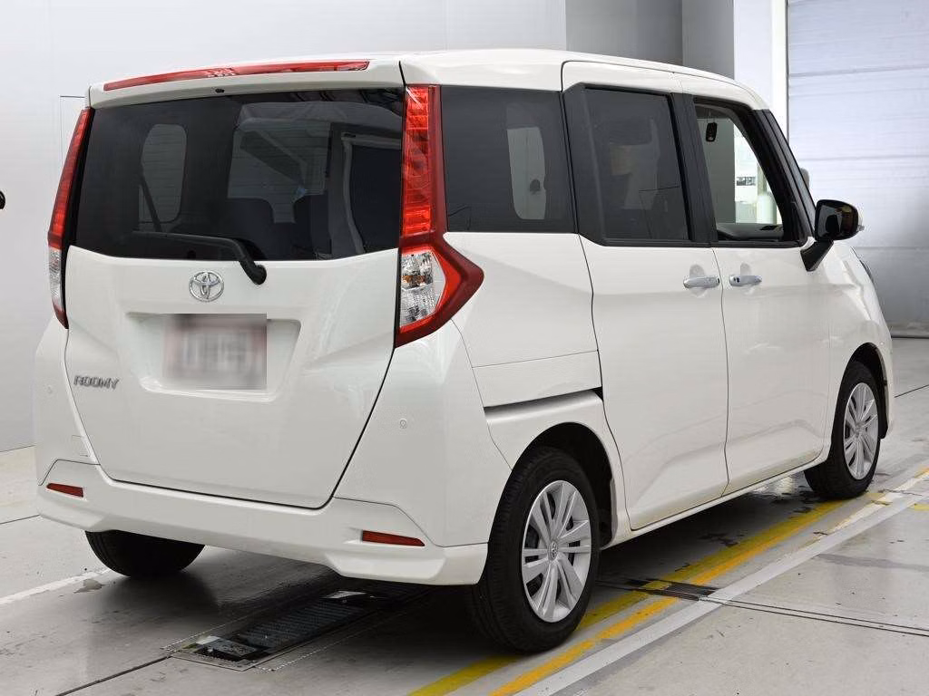TOYOTA ROOMY