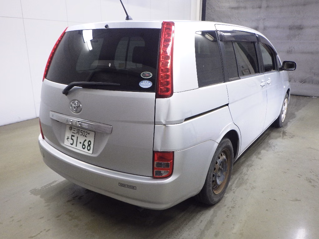 TOYOTA ISIS