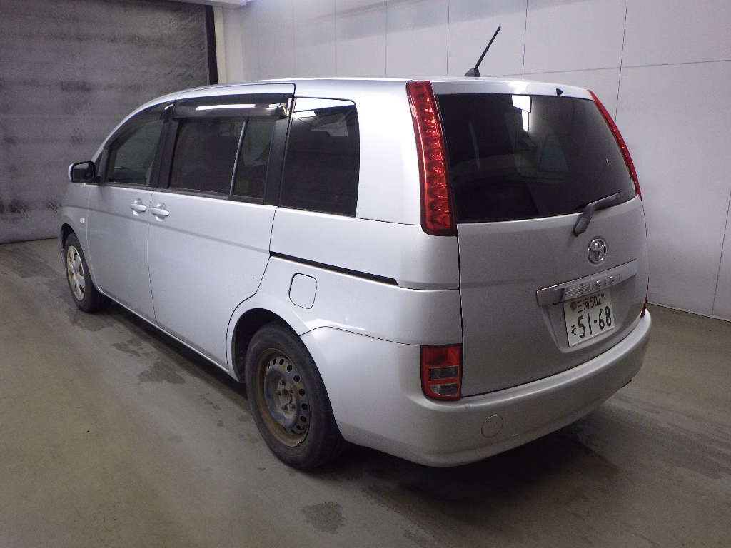 TOYOTA ISIS