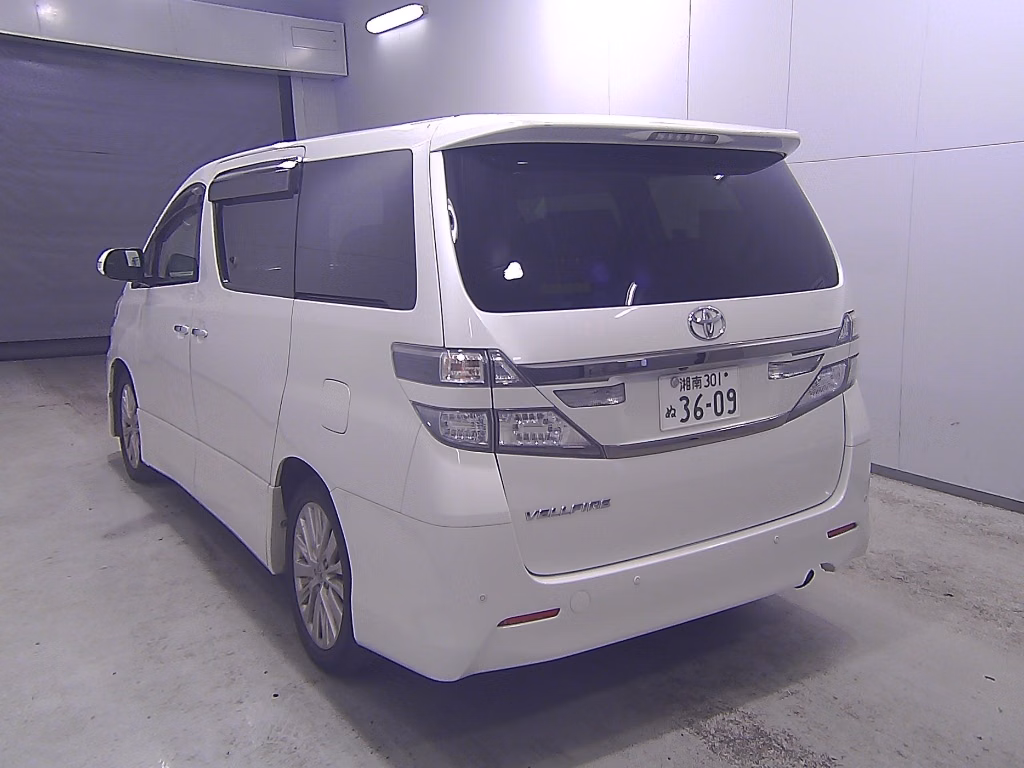 TOYOTA VELLFIRE