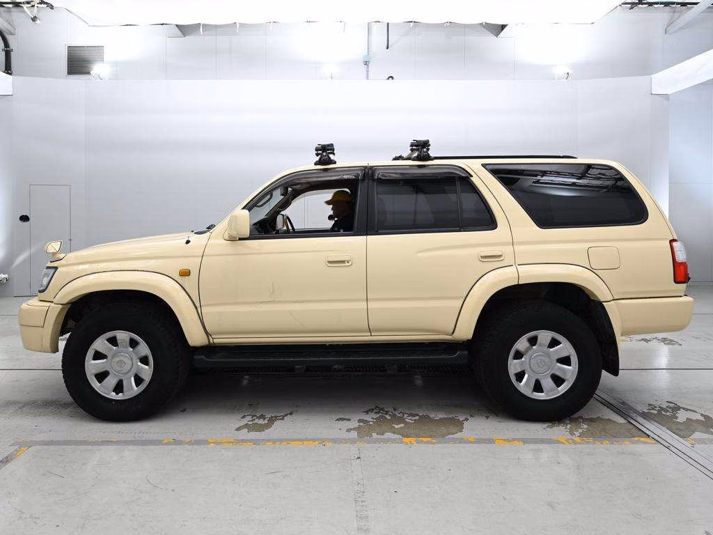 TOYOTA HILUX SURF