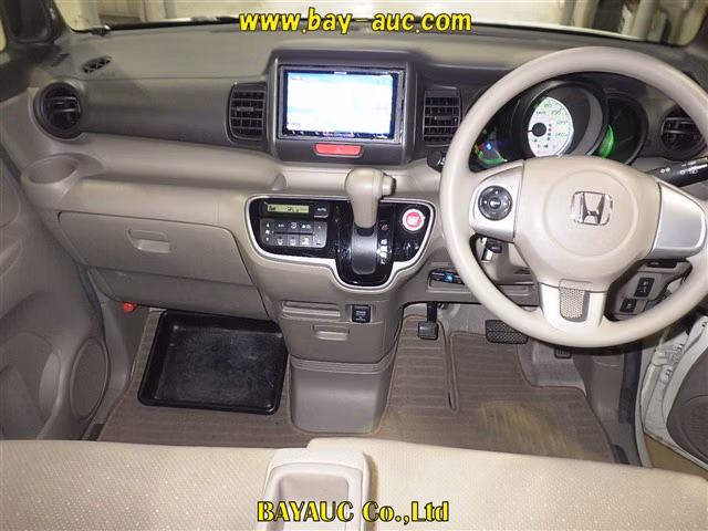 HONDA N-BOX