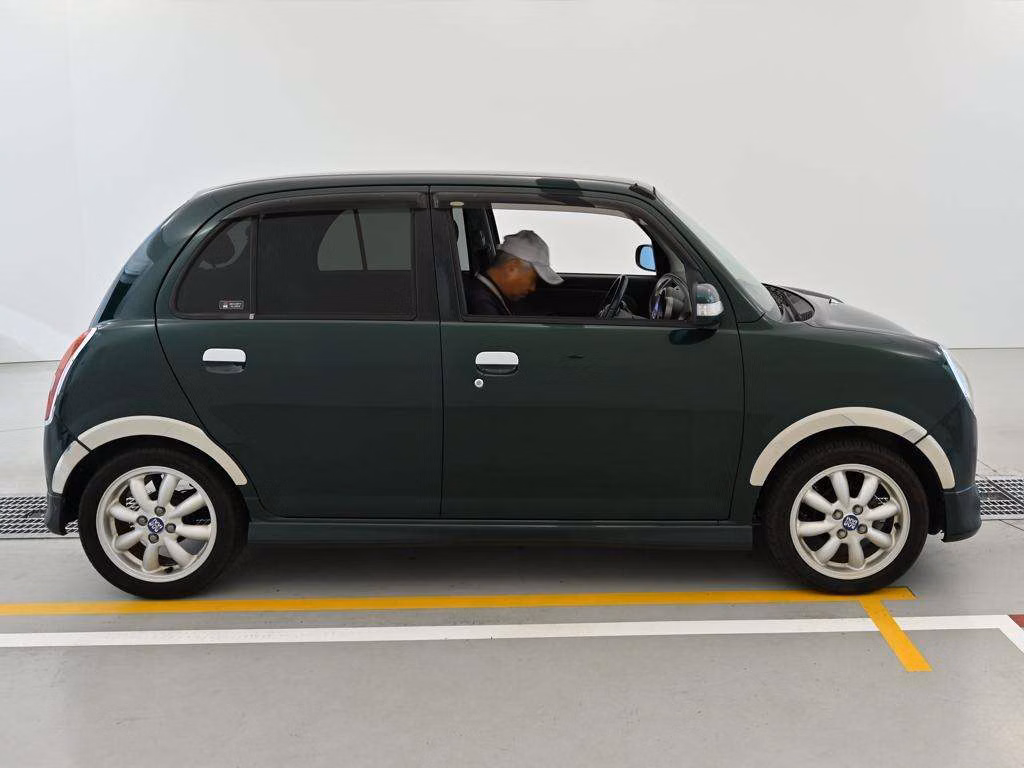 DAIHATSU MIRA GINO