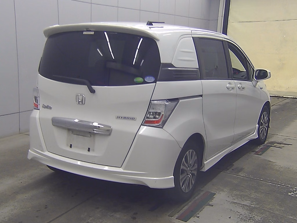 HONDA FREED SPIKE