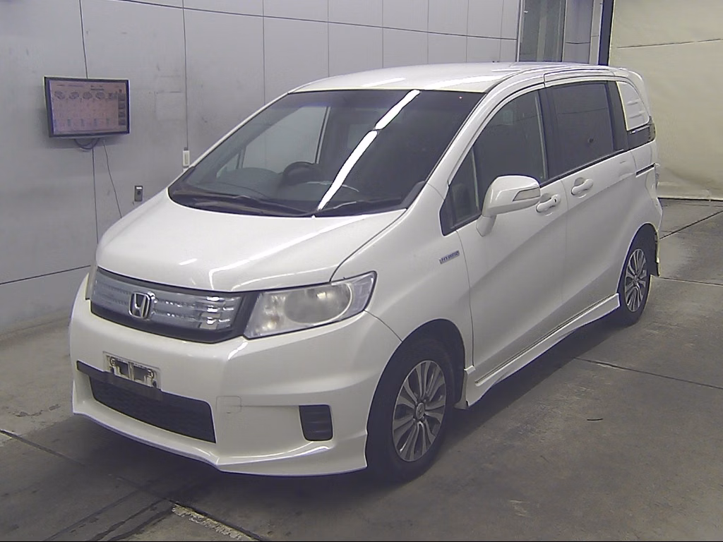 HONDA FREED SPIKE
