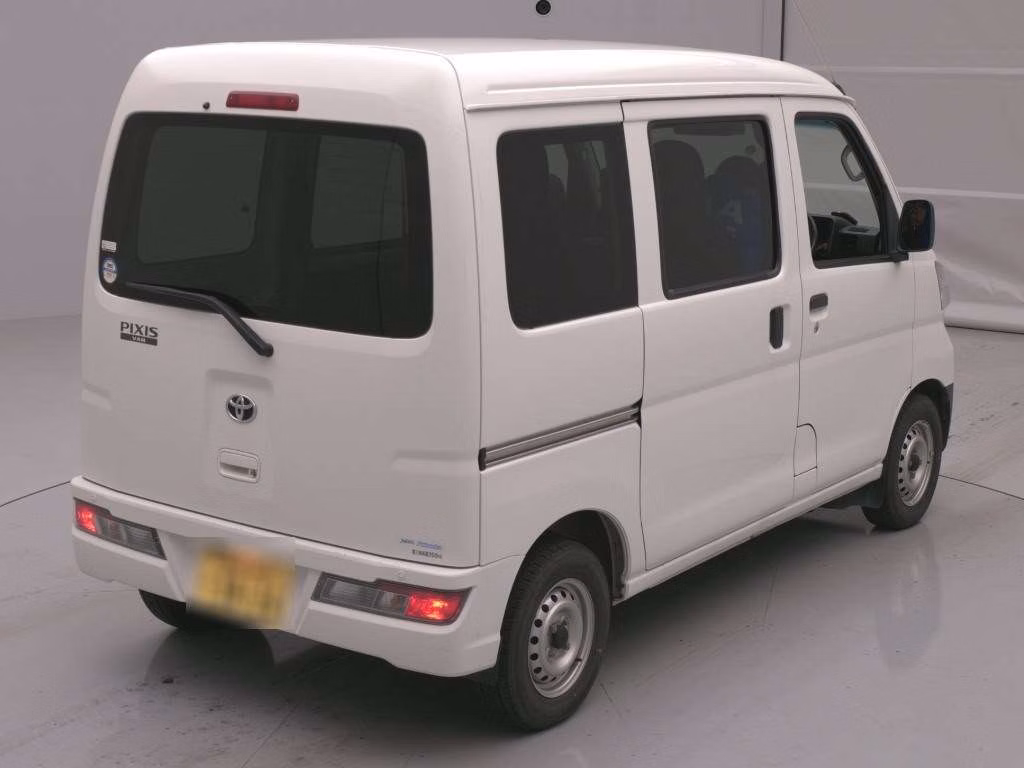 TOYOTA PIXIS VAN