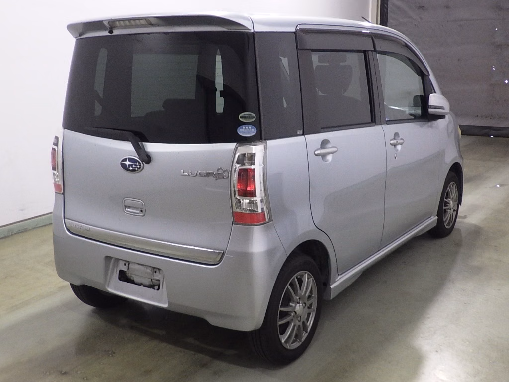 SUBARU LUCRA