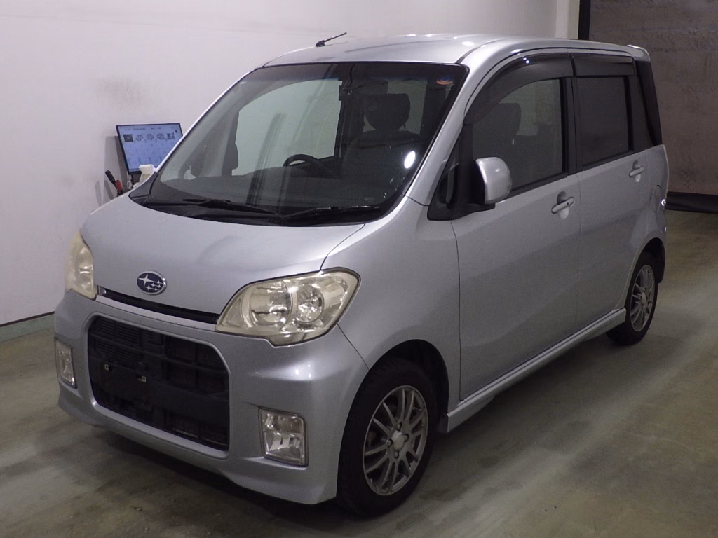SUBARU LUCRA