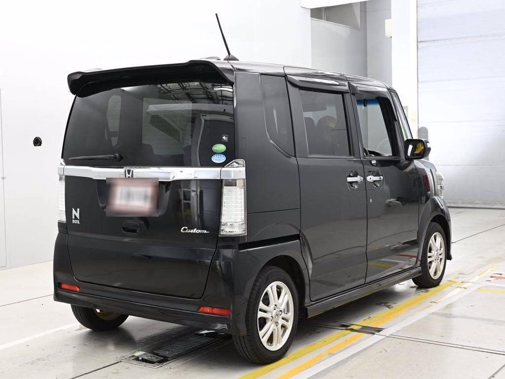 HONDA N-BOX