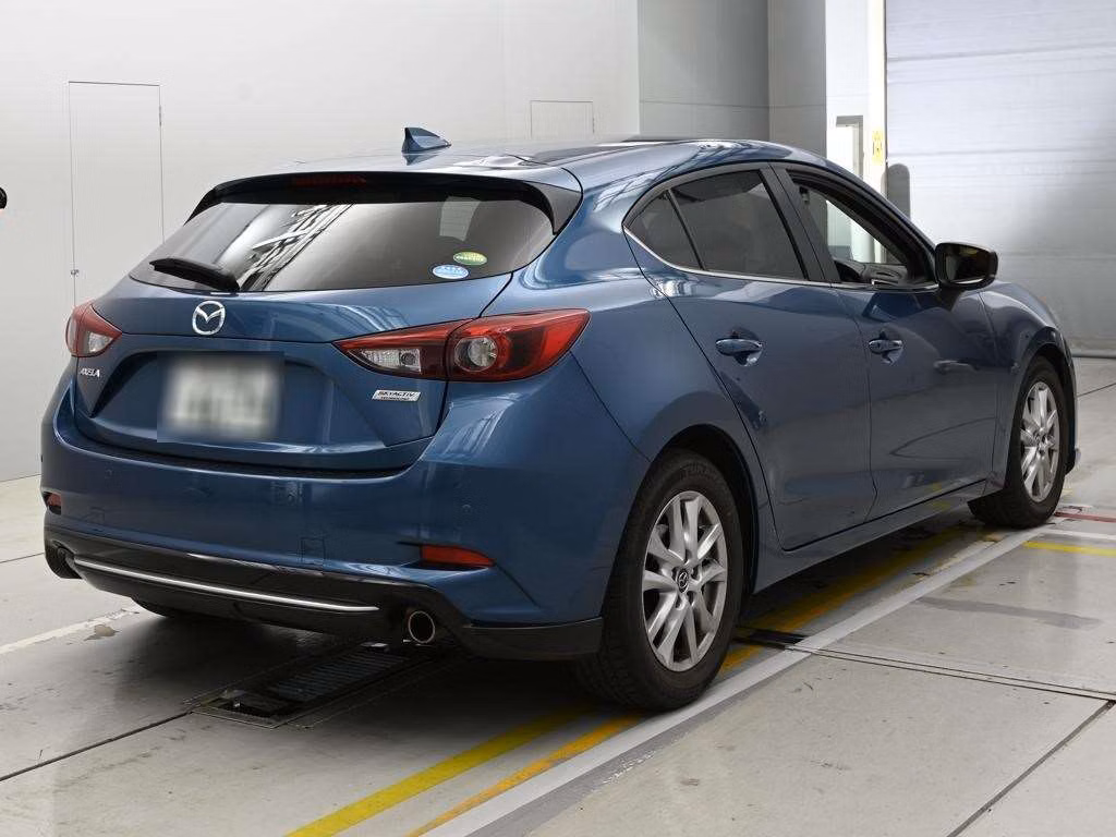 MAZDA AXELA