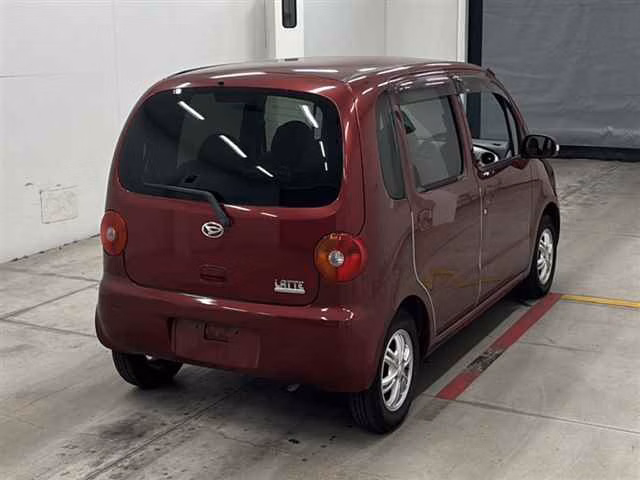 DAIHATSU MOVE LATTE