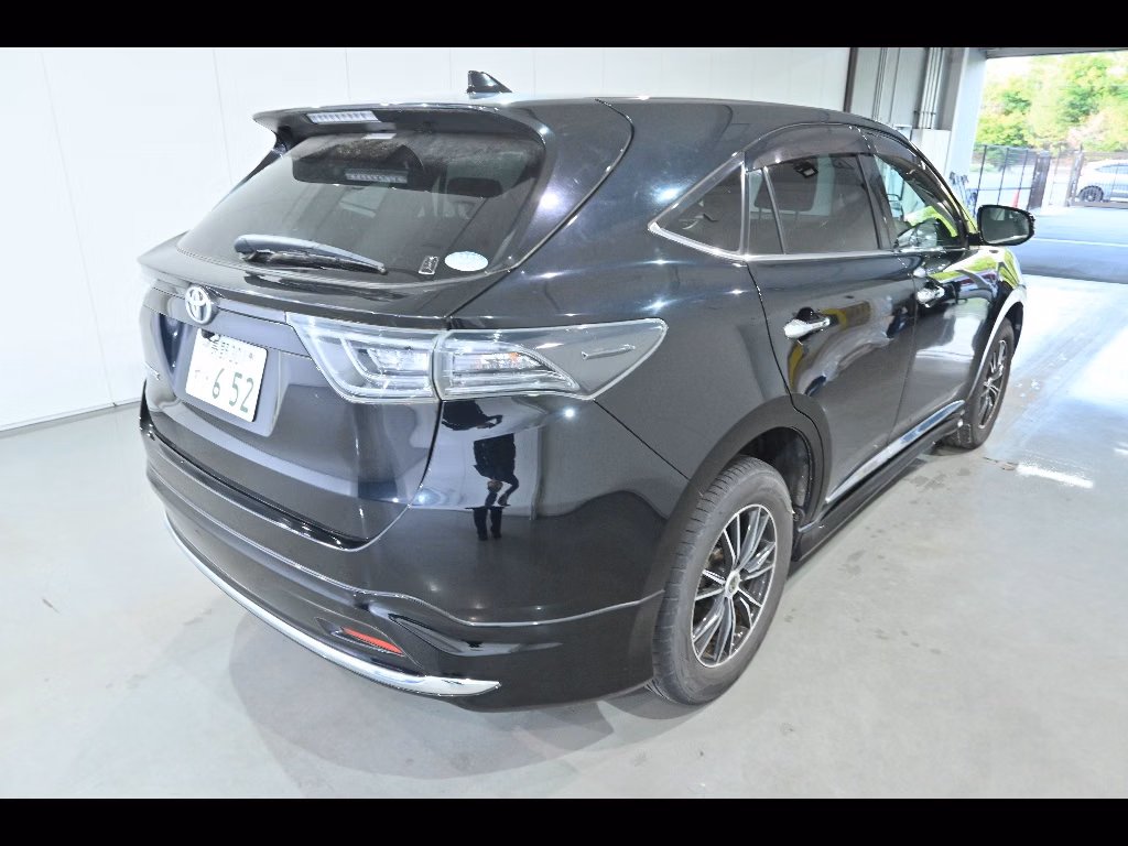 TOYOTA HARRIER